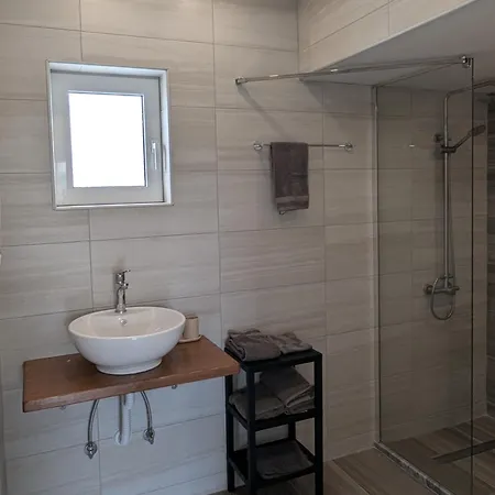 Debriz Apartman *
