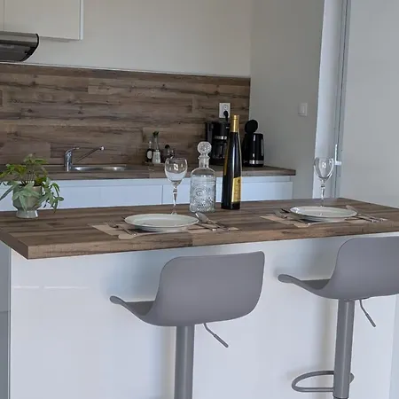 Apartment Debriz